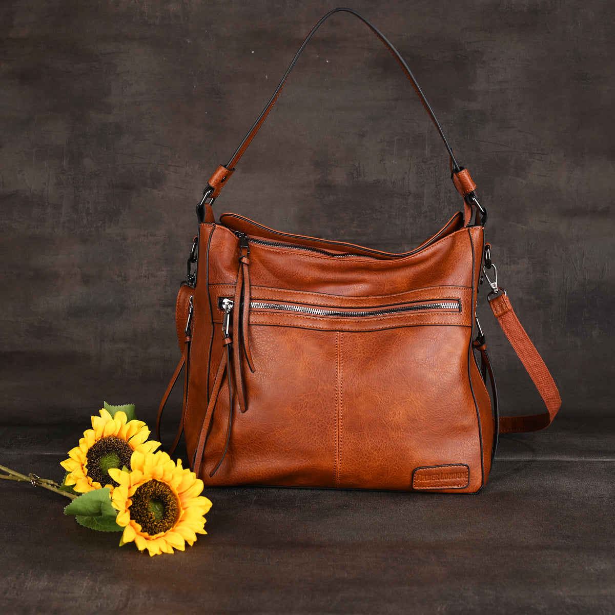 Weiche Hobo-Schultertasche mit passender Tasche - Bestseller